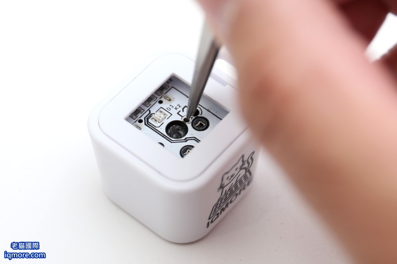 貓迷音 MaoMeme 教學:手動清除所有設定值 | 老貓國際有限公司 Iqmore International Co., Ltd. 貓迷音 MaoMeme 教學:手動清除所有設定值 | 老貓國際有限公司 Iqmore International Co., Ltd.